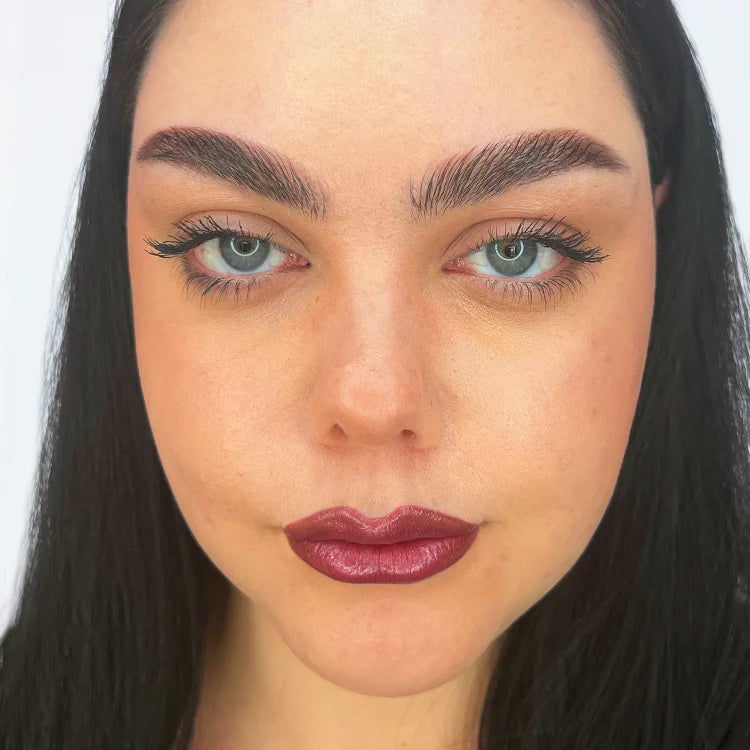 Layla Cosmetics - Miracle Shine Lasting Lipgloss Pencil