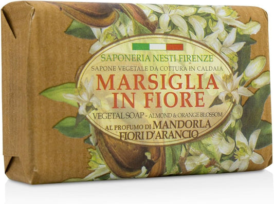 saponetta alla mandorla e fiori d'arancio