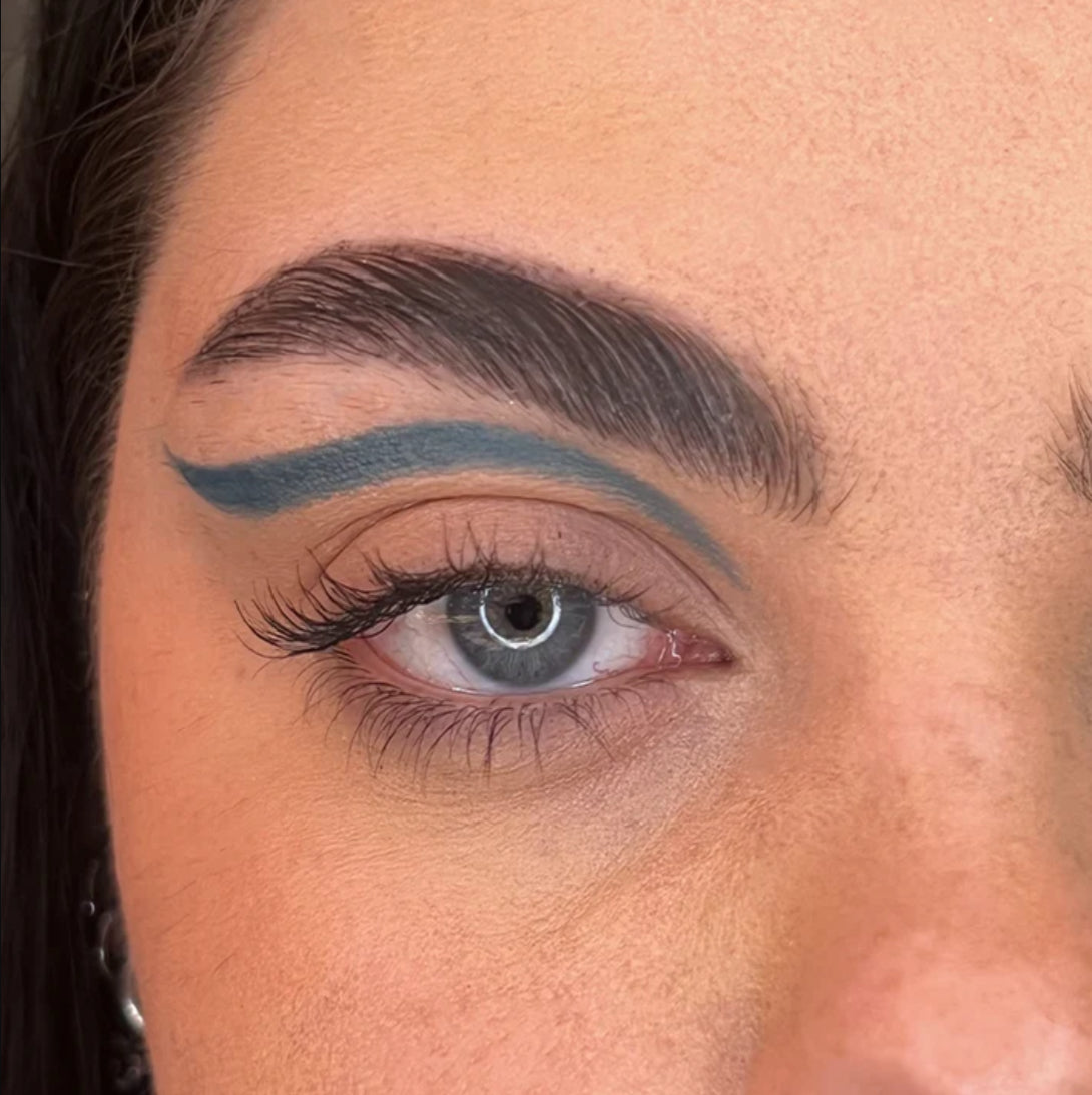 Layla Cosmetics - Micro-Eyeliner